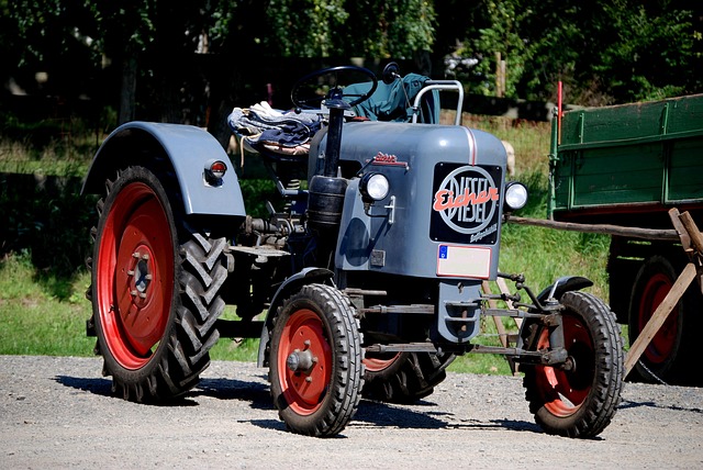 tractor-6597859_640